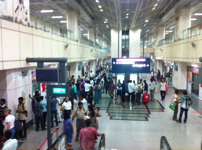 mrt01_700.jpg